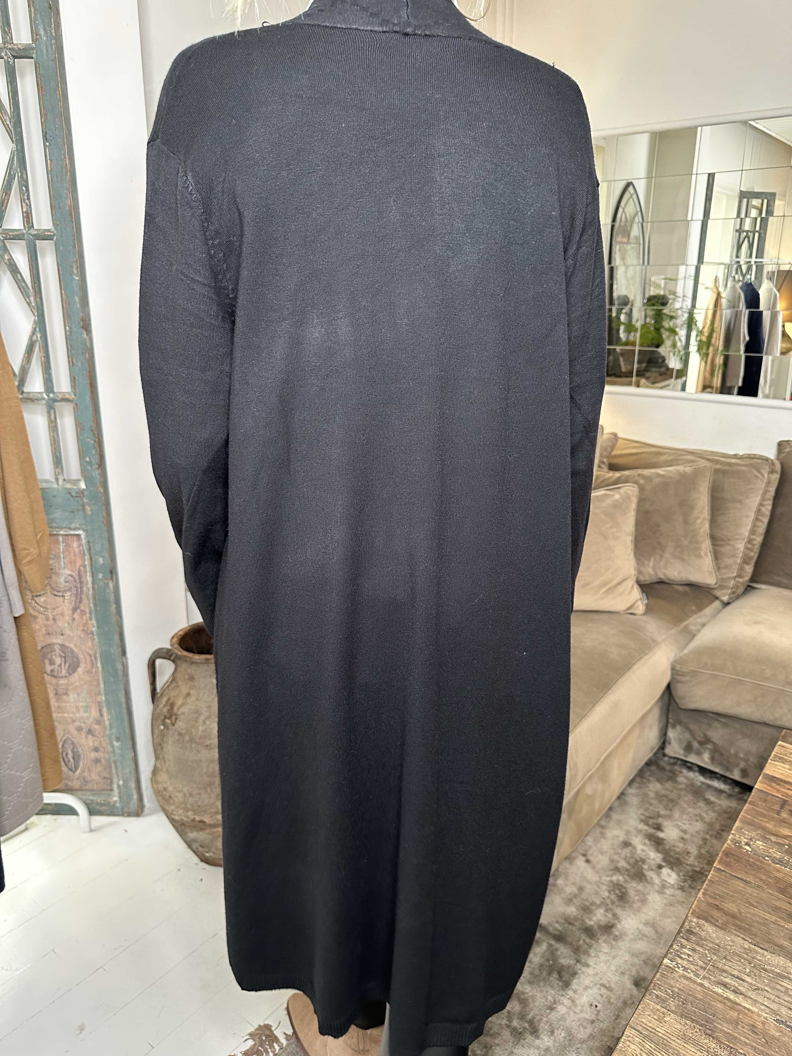 Agnesa - Lang strikcardigan med lommer